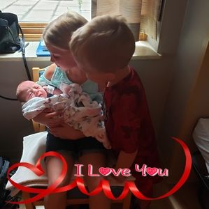 Meet your Posher, Ronella